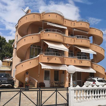 Apartments Montenegrina Ulcinj Extérieur photo